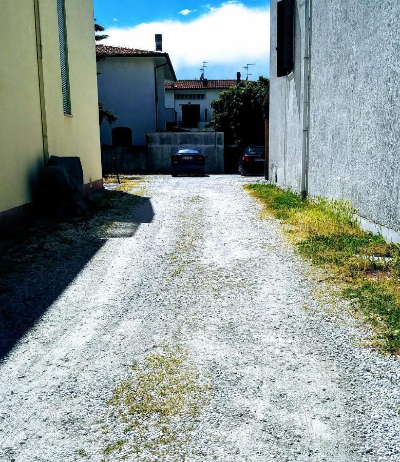 Casa Tonfoni Villa Torre del Lago Puccini Luaran gambar